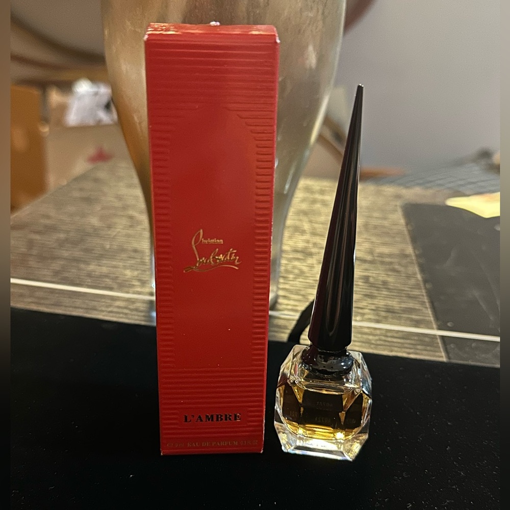 Christuan loubutin new with box L' Ambre . - Picture 6 of 7